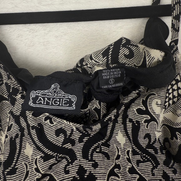 Boho Paisley‎ Handkerchief Hem Cami Top Black White Flowy Size Small - Picture 4 of 4